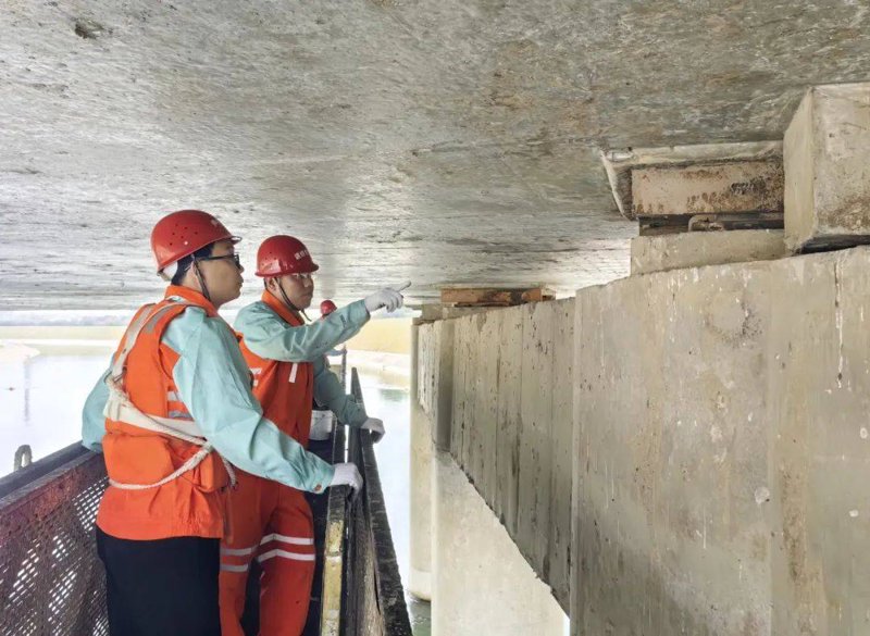 衡水衡通路桥养护：如何在复杂环境中高效作业？